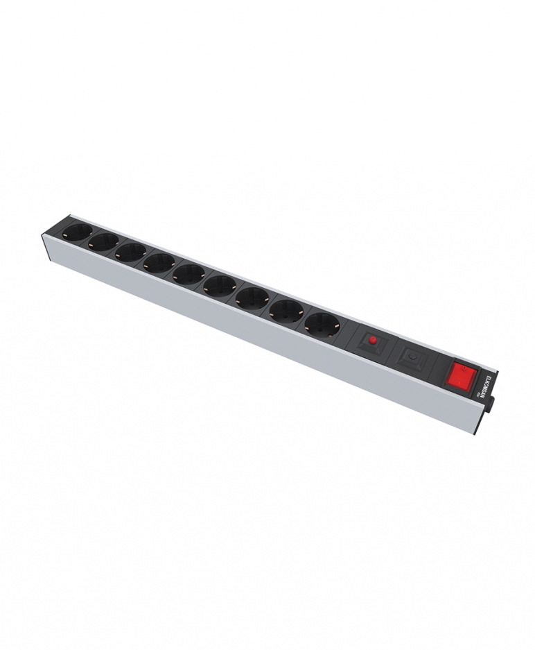 7060 PDU 1,5U Aşırı Akım Korumalı Şok Korumalı Açma-kapama anahtarlı